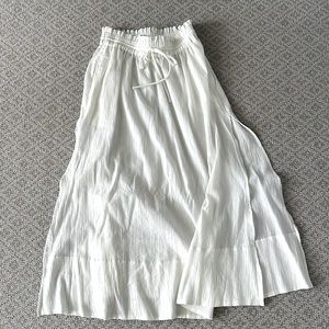 Change of Scenery XS, fits like a S gauze style skirt/swim coverup